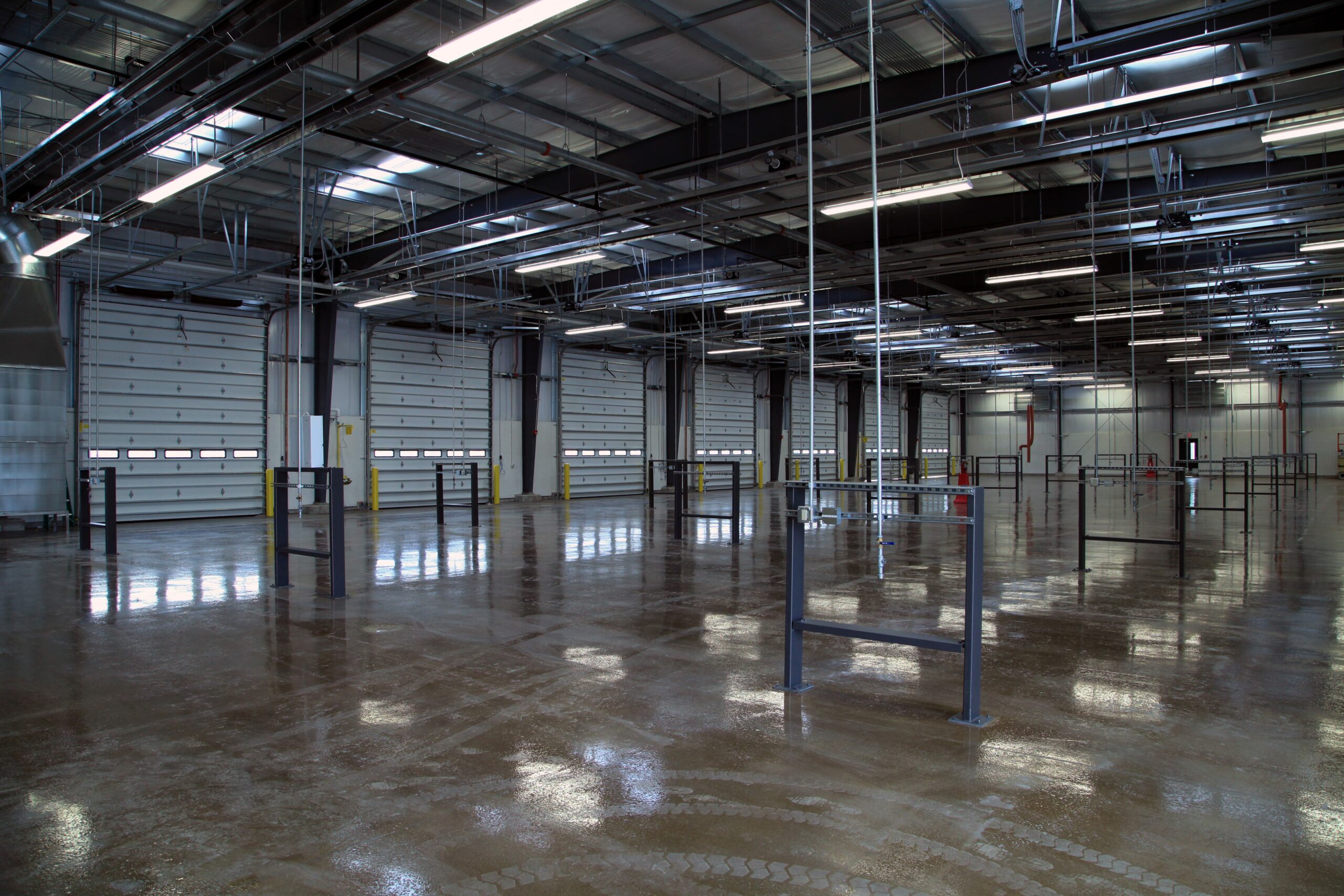 FedEx-Chicago_Interior-Maintenance-Garage - Occupied Distribution Center Expansion