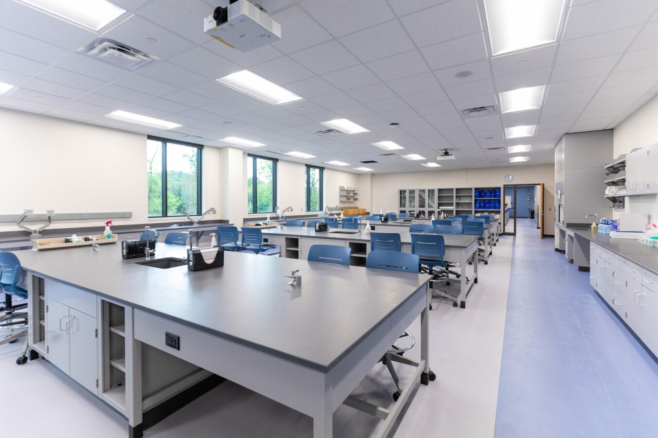 OCC Science and Tech Lab, occupied campus construction
