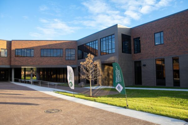 Oakland Community College Science and Tech building, occupied campus construction